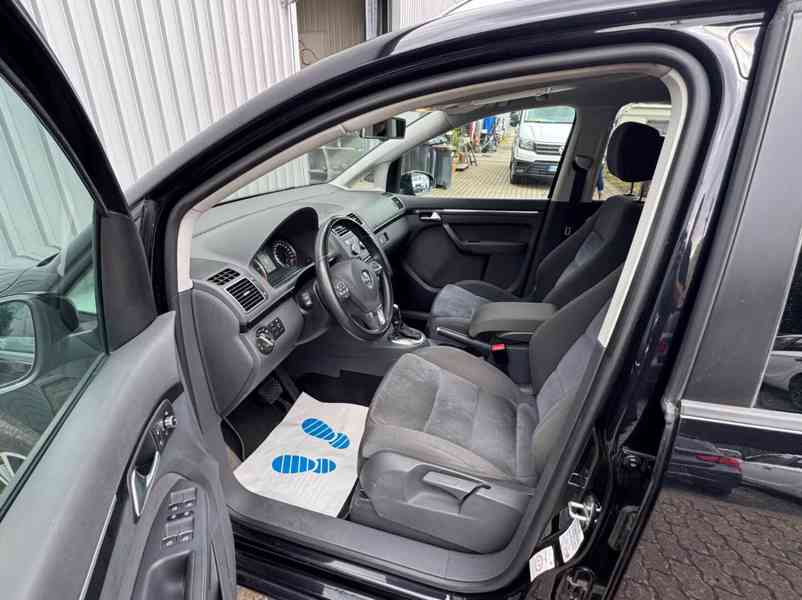 Volkswagen Touran 2,0TDI Highline DSG 130kw - foto 9