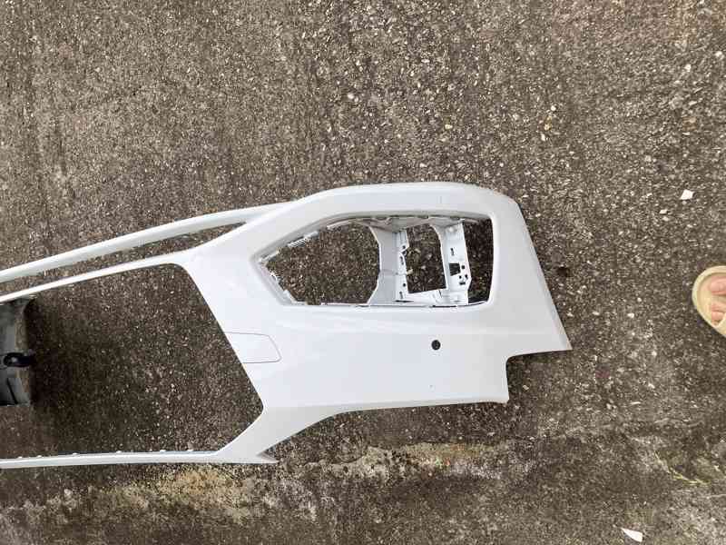 PREDNI NARAZNIK Audi A4 B9 8W lift 19- cerny pdc - foto 4