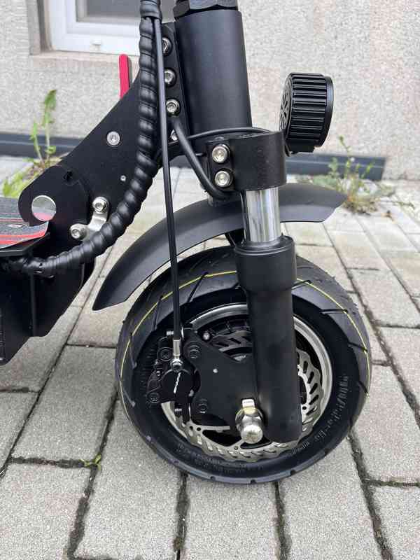 Elektrokoloběžka BOYU Q7 3200W 60KM/H 19AH - foto 4