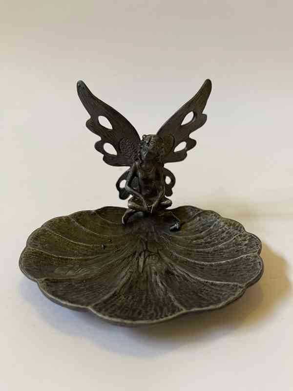 Motýlí dívka - kovová odkládací miska - foto 2