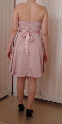 Hezké růžové šaty - foto 2
