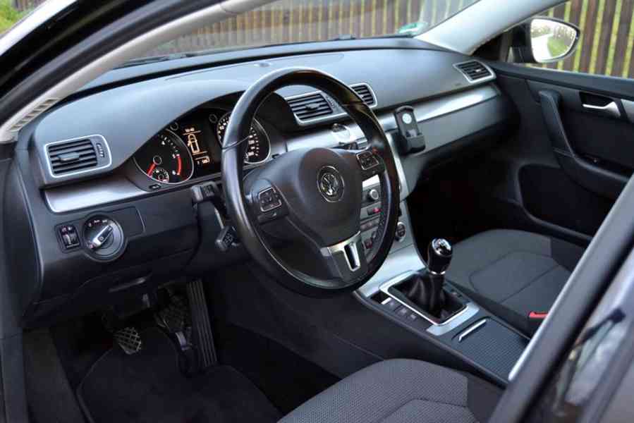 Volkswagen Passat 2.0 TDI 103kW Comfortline kombi - foto 7