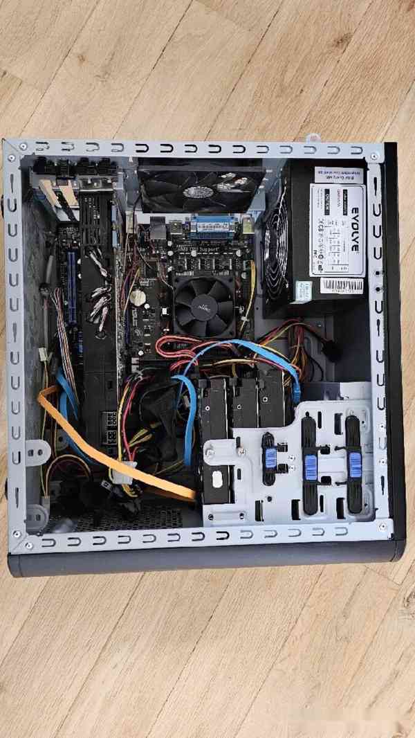 Pocitac phenom II 8gb ram, nvidia gtx 570, ssd, win 10 - foto 3