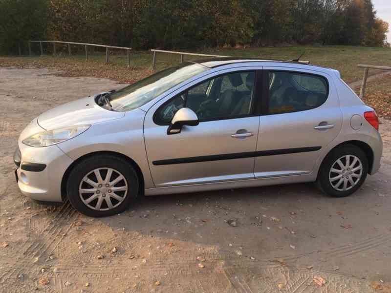 Peugeot 207 Panoramatická střecha - foto 7