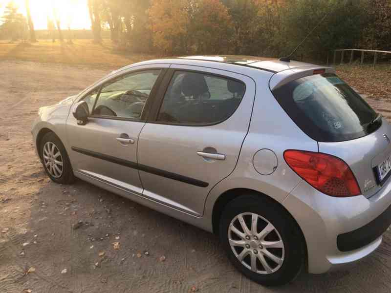 Peugeot 207 Panoramatická střecha - foto 8