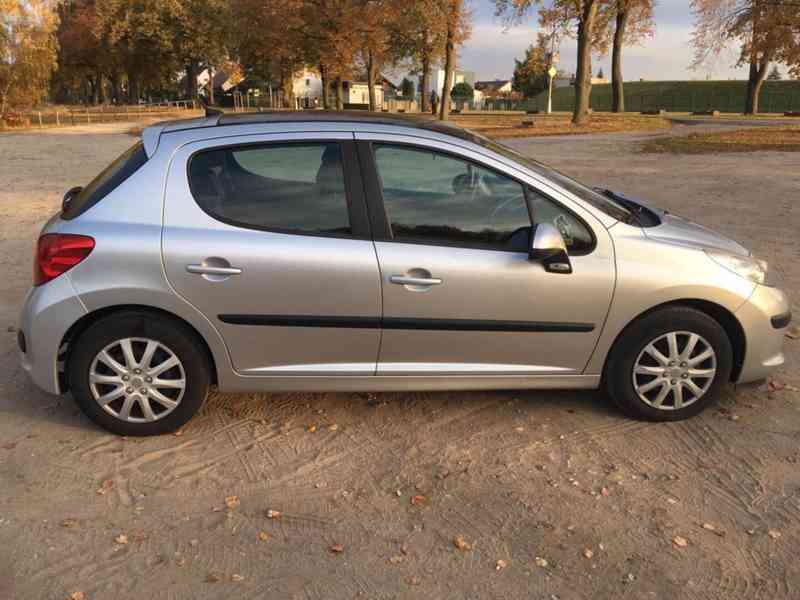 Peugeot 207 Panoramatická střecha - foto 12
