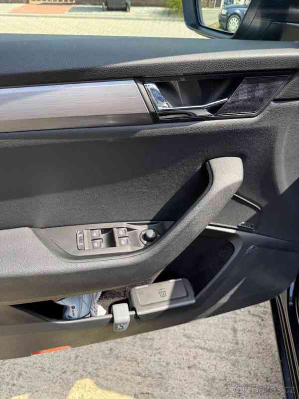 Škoda Superb 2,0   TDI 110kW - foto 14