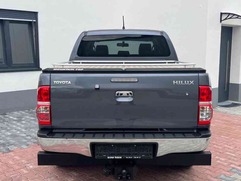 Toyota Hilux 3,0D4D Executive 4x4 126kw - foto 4