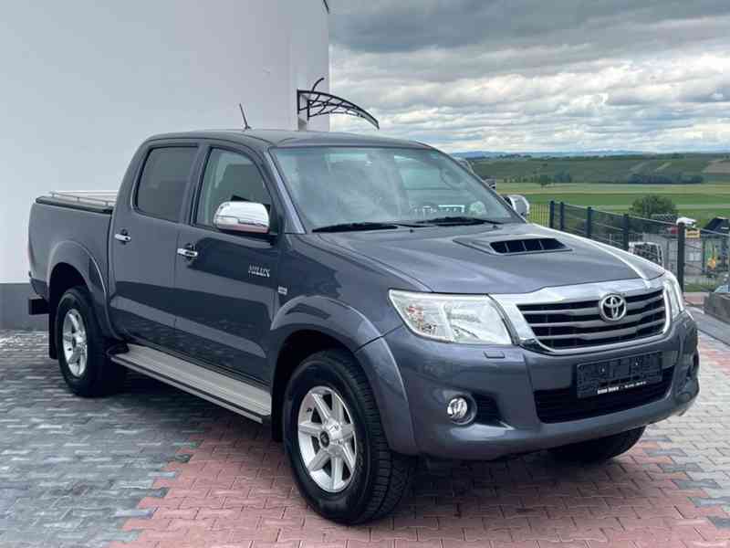 Toyota Hilux 3,0D4D Executive 4x4 126kw - foto 1