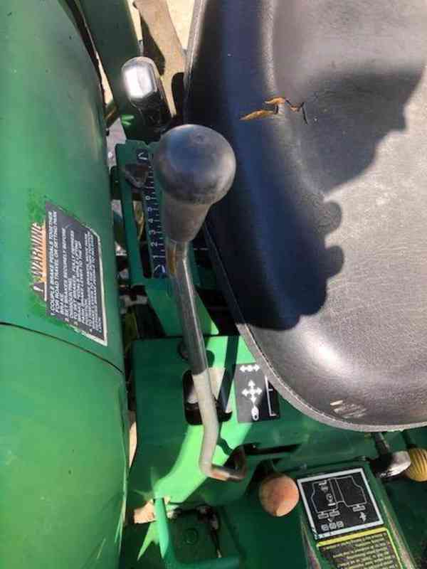 Traktor John Deere 790 - foto 3