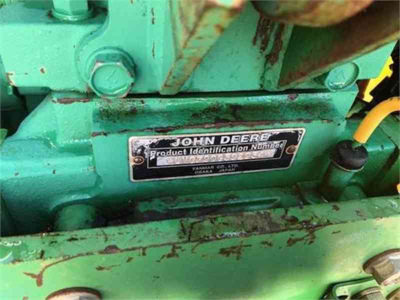 Traktor John Deere 790 - foto 5