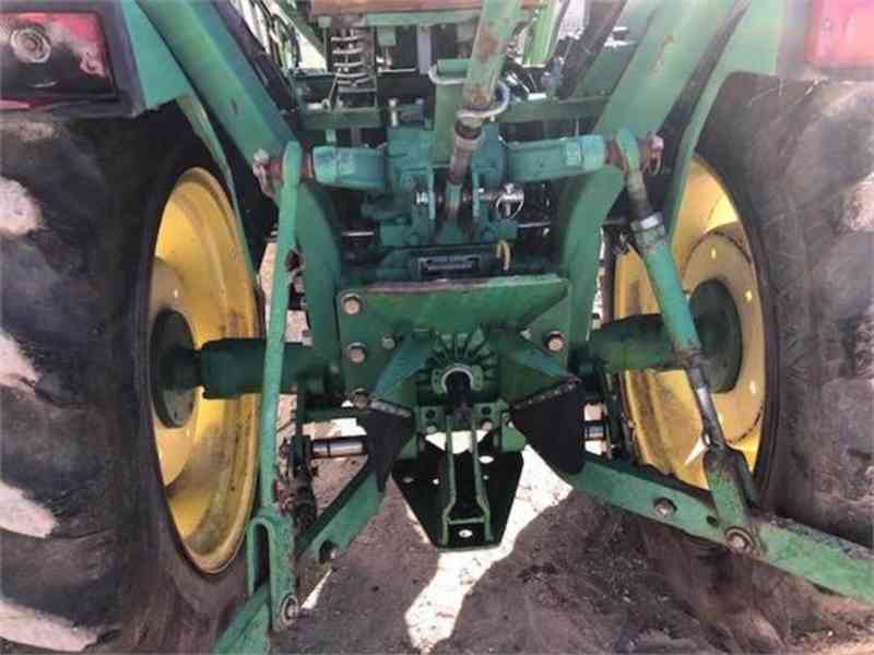 Traktor John Deere 790 - foto 6