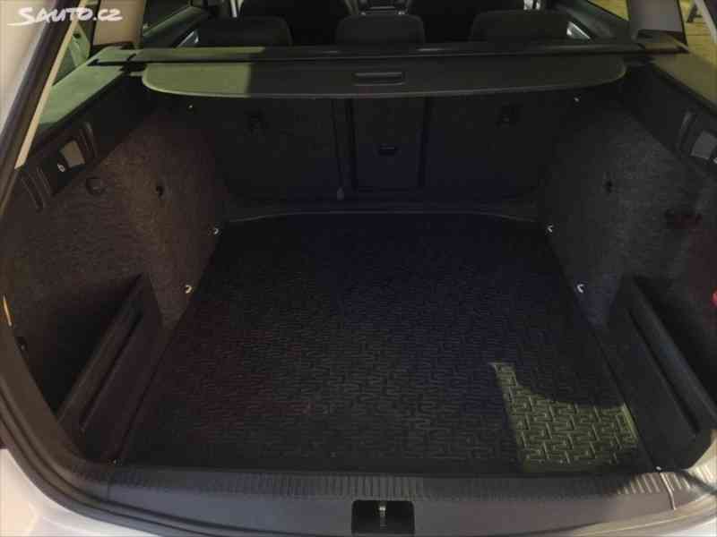 Škoda Octavia 2,0 - foto 10