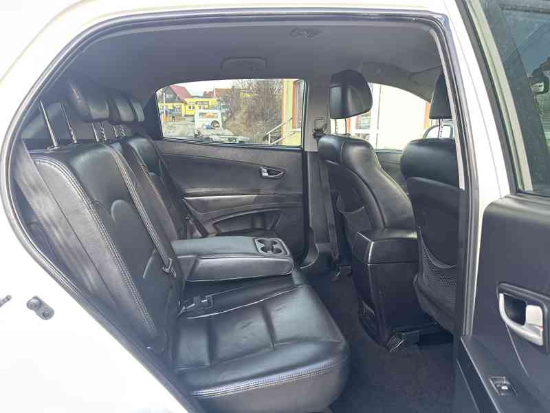 SsangYong Korando 2.0XDi 4x4/1MAJ/129kW/Výhřev - foto 17