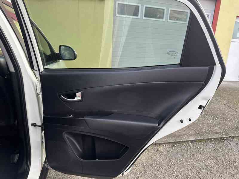 SsangYong Korando 2.0XDi 4x4/1MAJ/129kW/Výhřev - foto 18