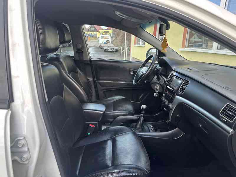 SsangYong Korando 2.0XDi 4x4/1MAJ/129kW/Výhřev - foto 19