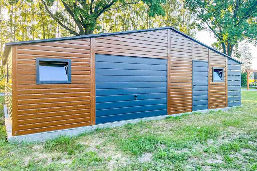 Plechova garáž 8,5x6m přístřešek 1,5x6m výklopná vrata TS771 - foto 2