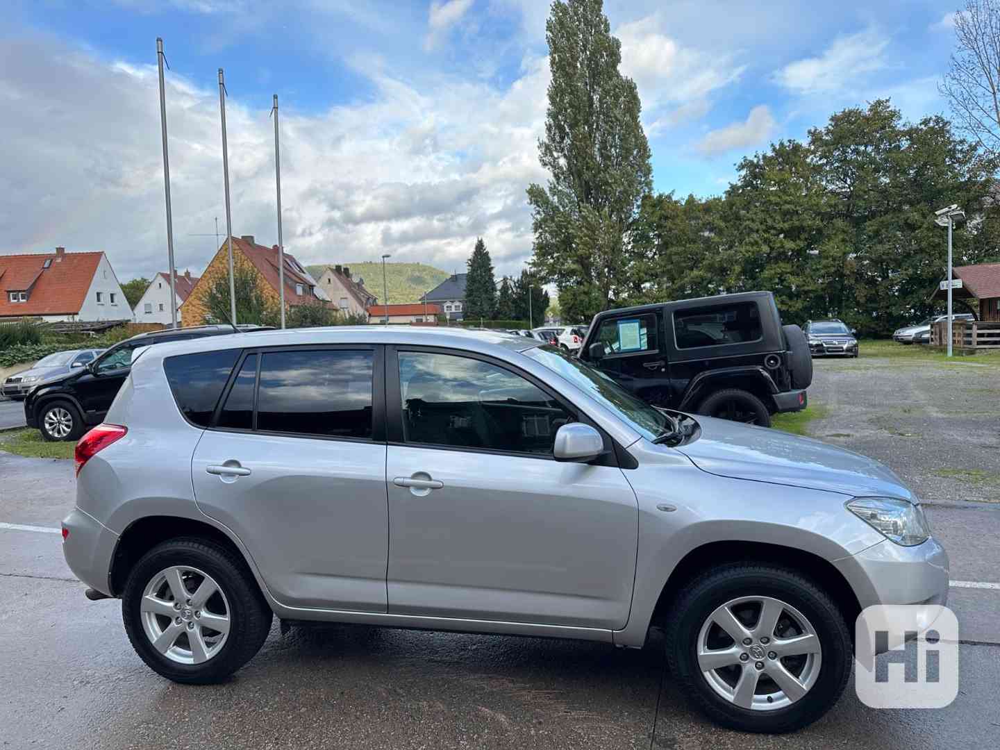 Toyota RAV4 2.0i Team benzín 112kw - foto 1