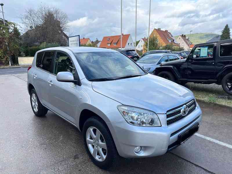 Toyota RAV4 2.0i Team benzín 112kw - foto 2