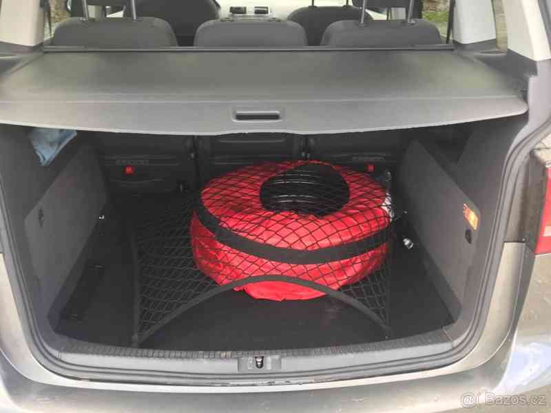 Volkswagen Touran 2,0 TDI 2011 - foto 8