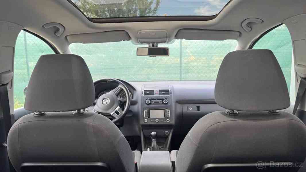 Volkswagen Touran 2,0 TDI 2011 - foto 7