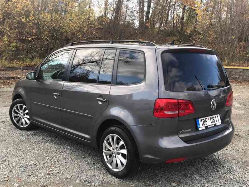 Volkswagen Touran 2,0 TDI 2011 - foto 2
