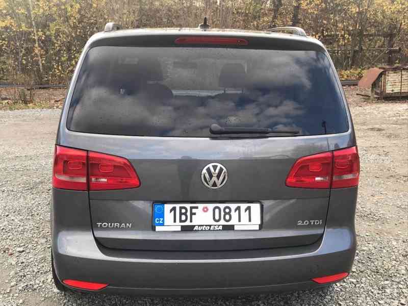 Volkswagen Touran 2,0 TDI 2011 - foto 9