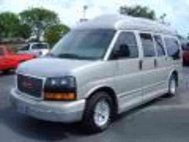 Osobní dodávka GMC Savana Toto je osobní dodávka 1500 GMC Sa - foto 1