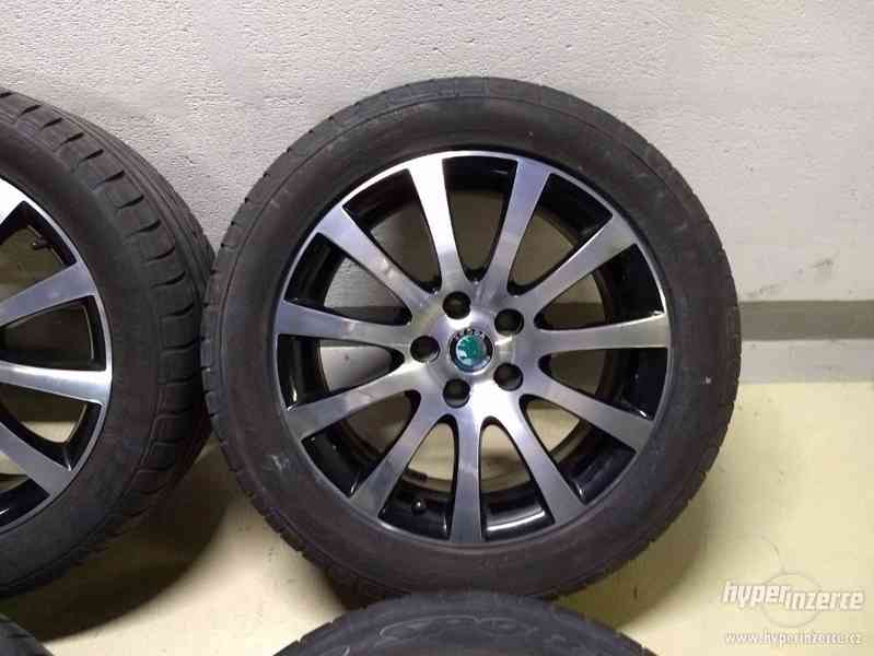 Originál alu disky kola ŠKODA YETI 7X17 5x112 ET54 - foto 5
