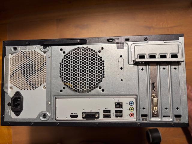 Acer Aspire TC-605 i5 3,2GHz - perfektni stav - foto 4