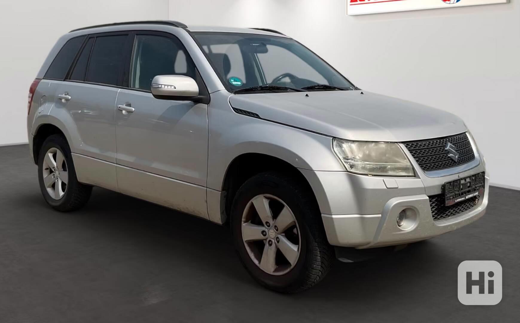 Suzuki Grand Vitara 2.4i Club benzin 124kw - foto 1