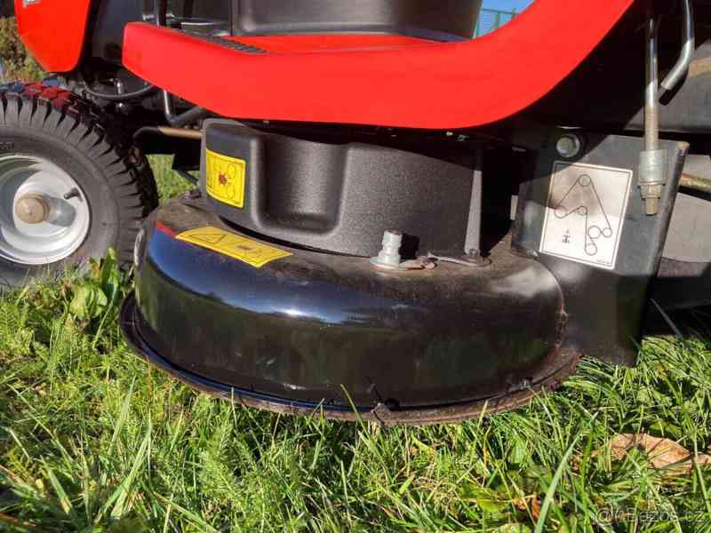 Zahradní traktor Sabo 92 HB ( John Deere X 165R) - foto 8