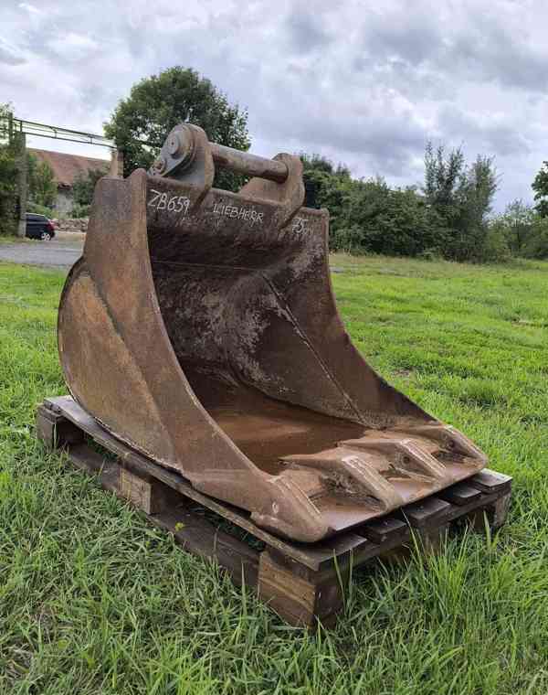 Podkopová lopata, 75cm s upínáním Liebherr - foto 2