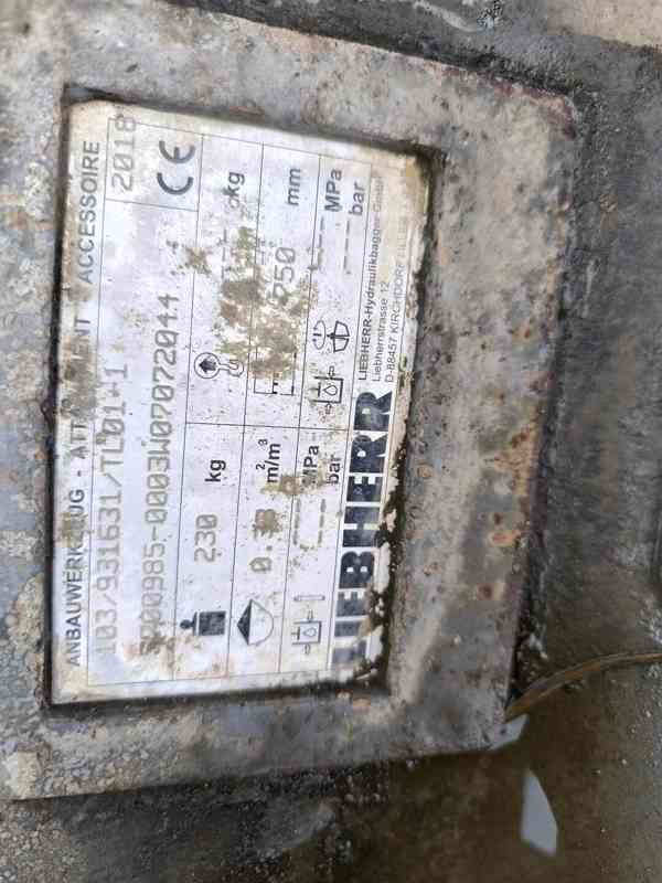 Podkopová lopata, 75cm s upínáním Liebherr - foto 7
