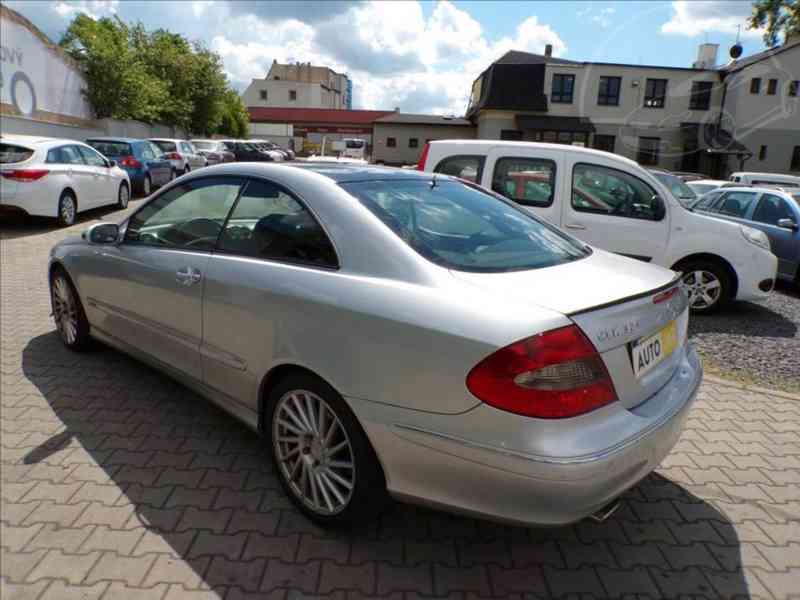 Mercedes-Benz CLK 3,0 320CDI - foto 11