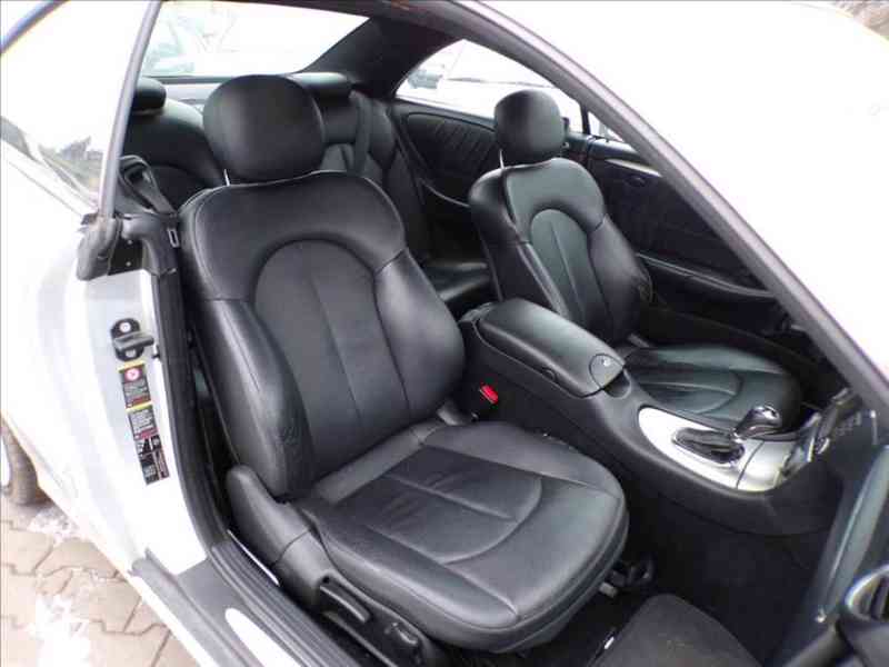 Mercedes-Benz CLK 3,0 320CDI - foto 11