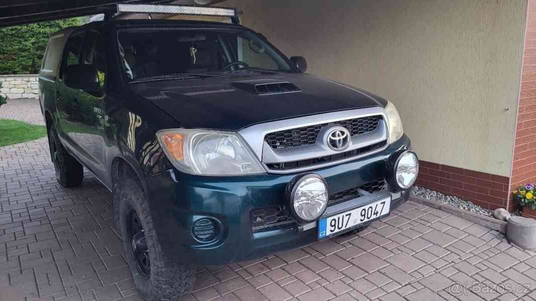 Toyota Hilux 2,4 D4-D - foto 1