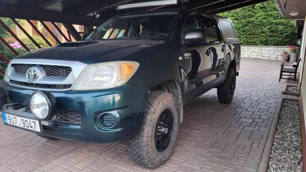 Toyota Hilux 2,4 D4-D - foto 4