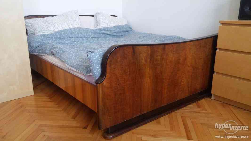Manželská postel - foto 1
