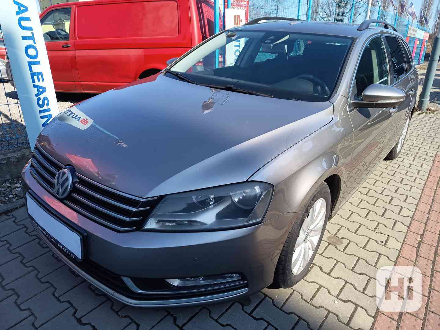 VOLKSWAGEN Passat Variant 2,0TDI Comfortline  - foto 1