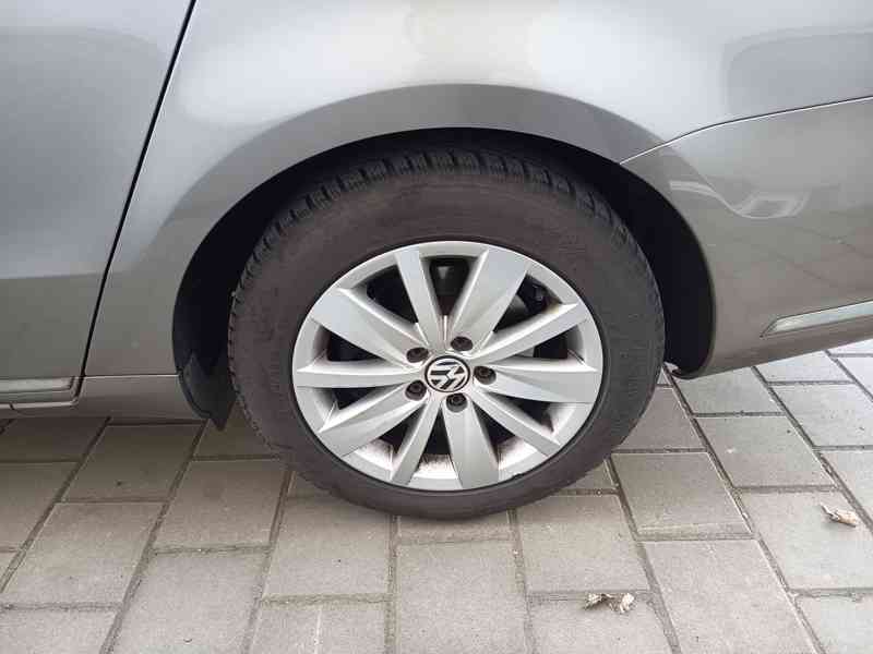 VOLKSWAGEN Passat Variant 2,0TDI Comfortline  - foto 10