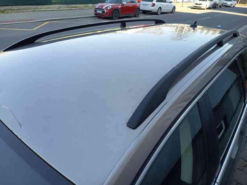 VOLKSWAGEN Passat Variant 2,0TDI Comfortline  - foto 12