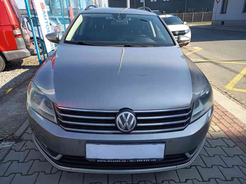 VOLKSWAGEN Passat Variant 2,0TDI Comfortline  - foto 3