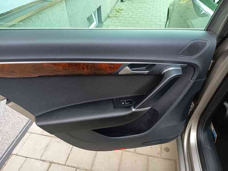 VOLKSWAGEN Passat Variant 2,0TDI Comfortline  - foto 19
