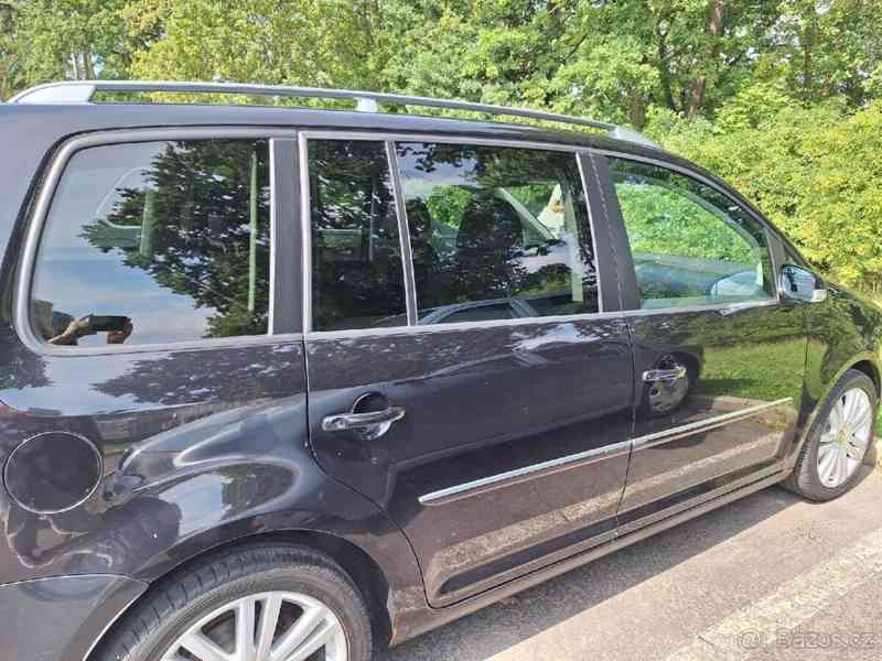 Volkswagen Touran 2,0 TDI 2 - foto 6