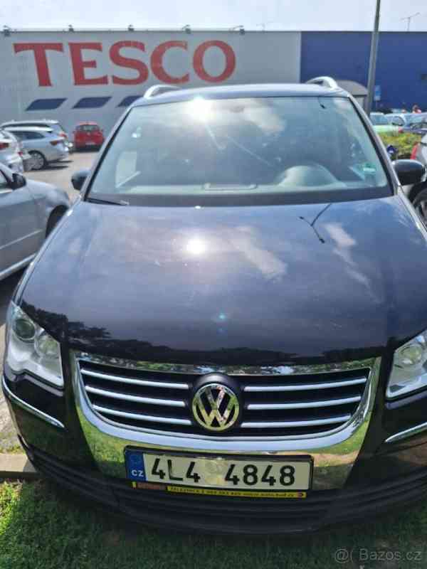 Volkswagen Touran 2,0 TDI 2 - foto 1