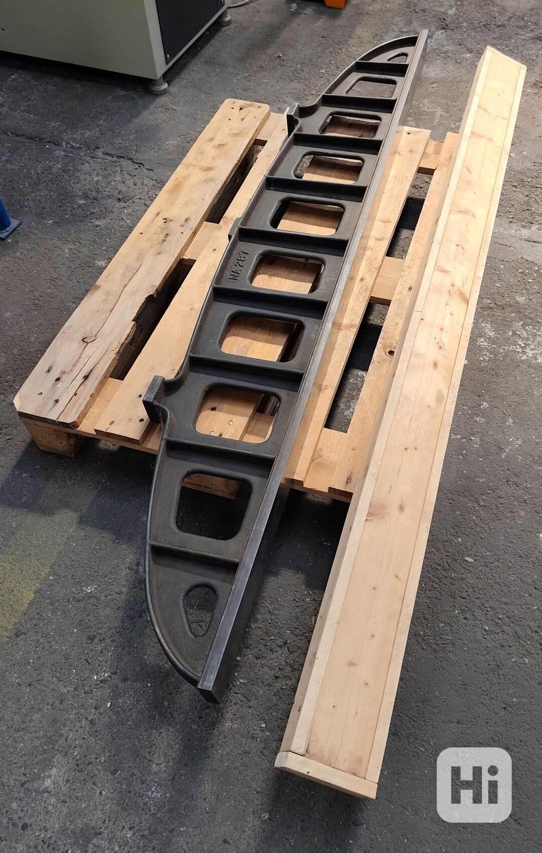 Mostové příměrné tušírovací pravítko ŠKODA - foto 1