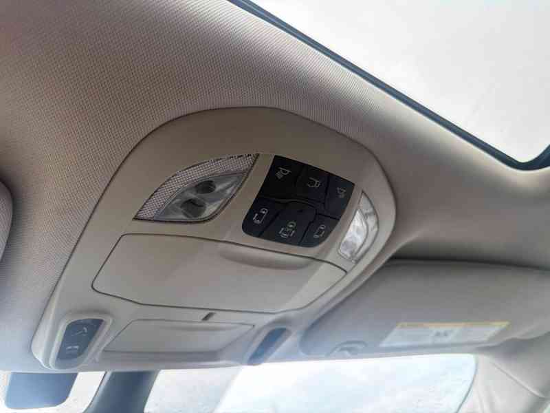 Chrysler Pacifica 3,6 RU Limited Radar 360 2022 - foto 35