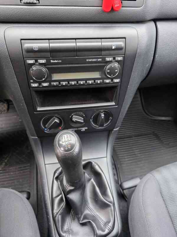Škoda Octavia I, kombi 1.6 - foto 11