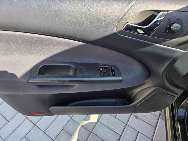 Škoda Octavia I, kombi 1.6 - foto 4